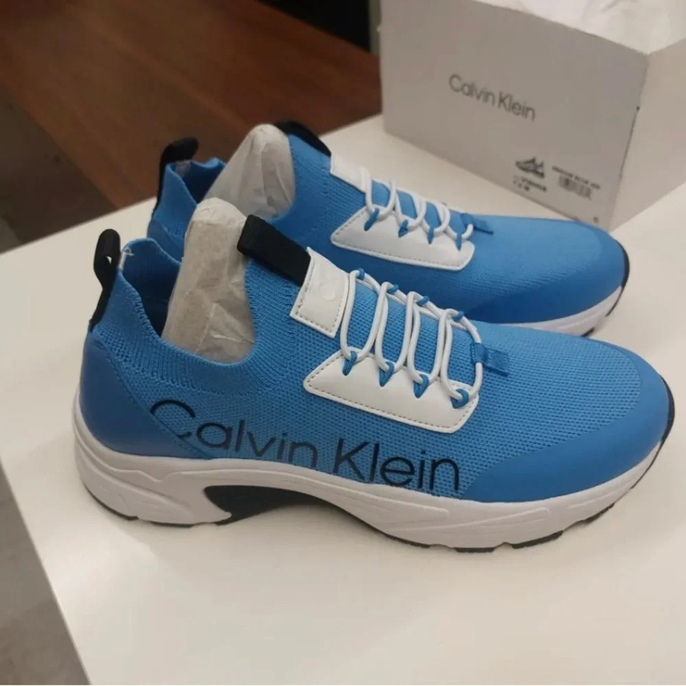 New whit box. Women's Vianna Logo Slip On Sneakers - Picture 3 of 3